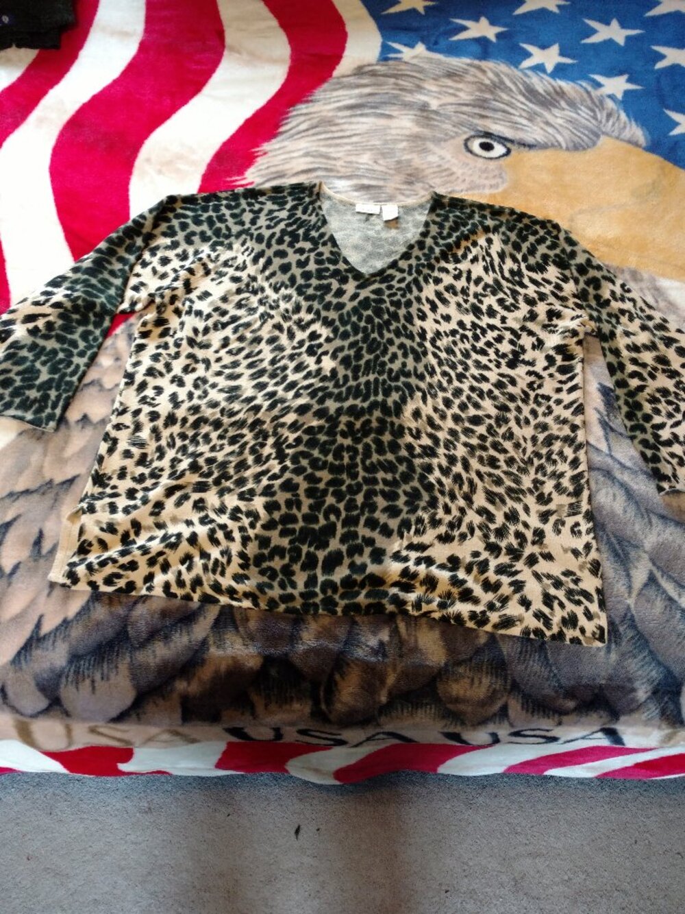 Fashion Bug V-neck Leopard Print Sweater. 22/24